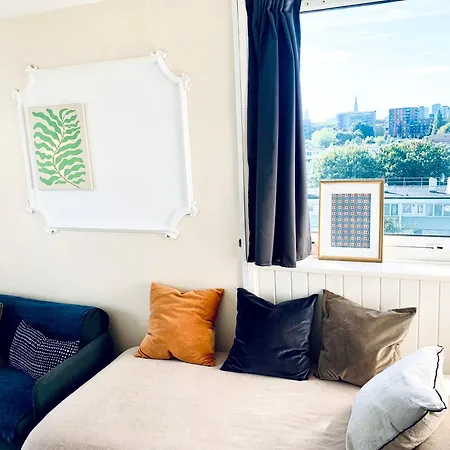 London Poplar Apartment - Sleep 4-5 - Ideal For Business Travellers & Contractors - Near Canary Wharf And Dlr Station - Parking Tickets Available On Request Exterior photo