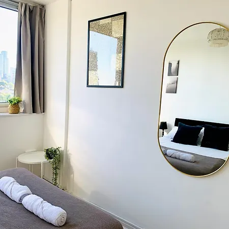 London Poplar Apartment - Sleep 4-5 - Ideal For Business Travellers & Contractors - Near Canary Wharf And Dlr Station - Parking Tickets Available On Request Exterior photo